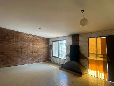 CASA A RECICLAR BARRIO PARQUE VELEZ SARSFIELD  - IDEAL PARA RENTA