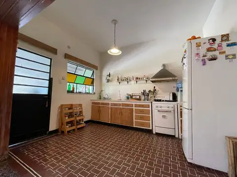 CASA  3AMB EN LANUS C/ PATIO Y LOCAL APTO CREDITO