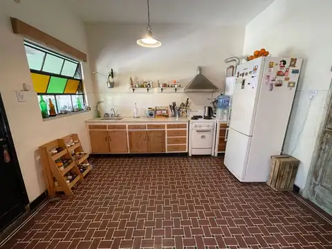 CASA  3AMB EN LANUS C/ PATIO Y LOCAL APTO CREDITO