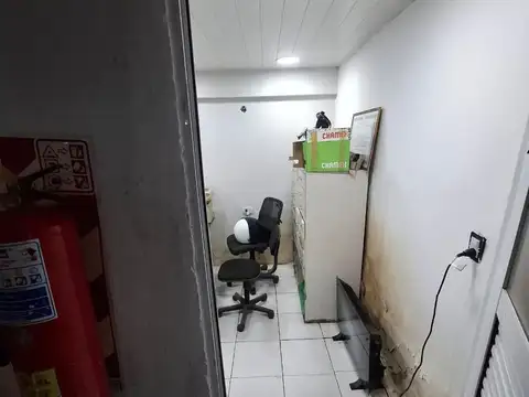 Local en Alquiler en Villa Luzuriaga, $ 1.300.000