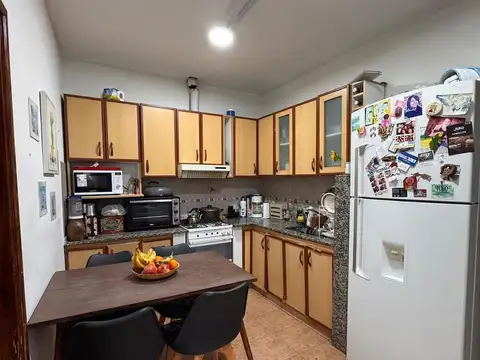 Depto Tipo Casa 4 ambientes con 2 baños