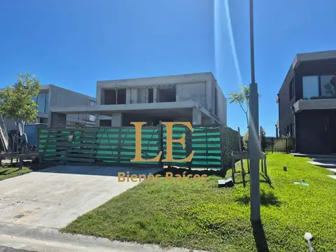 Venta de casa en Barrio Costas, Puertos del Lago,  Escobar