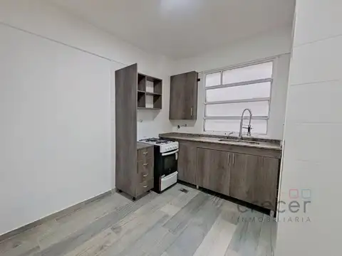 Venta Departamento 3 Ambientes con Balcón Corrido baño y cocina refaccionados a nuevo chacarita