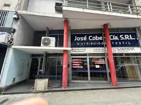 Local en Italia y San Luis - doble altura - dos Planta
