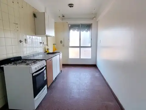 Departamento en Alquiler en Parque Chacabuco, $ 880.000