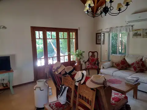 Casa en venta, Cardales, Las Lomadas, 3 ambientes, jardín y pileta