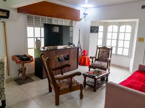 Casa en Venta con 1 cochera