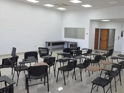 Oficina en Alquiler en Pompeya, USD 1.800