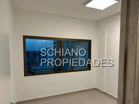 OFICINA COMERCIAL CON COCHERA EN QUILMES CENTRO A METROS DE PLAZA CONESA. SEGURIDAD.