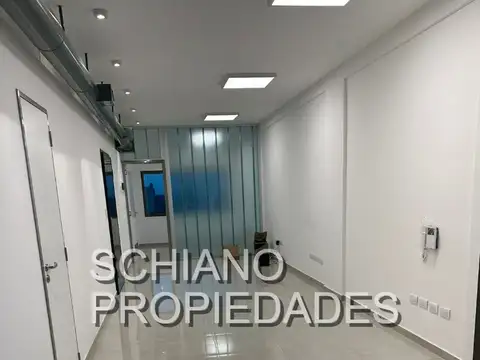 Oficina en Alquiler con 1 cochera