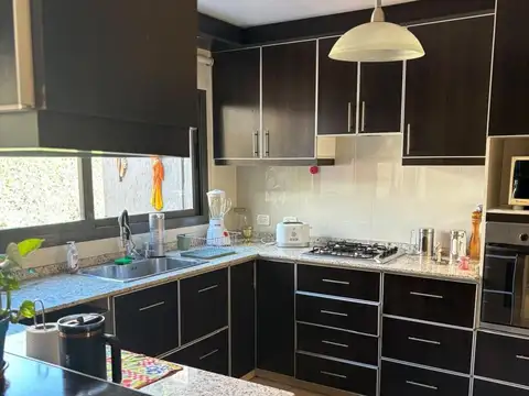 CASA EN VENTA CON PILETA DRUMMOND LUJÁN DE CUYO