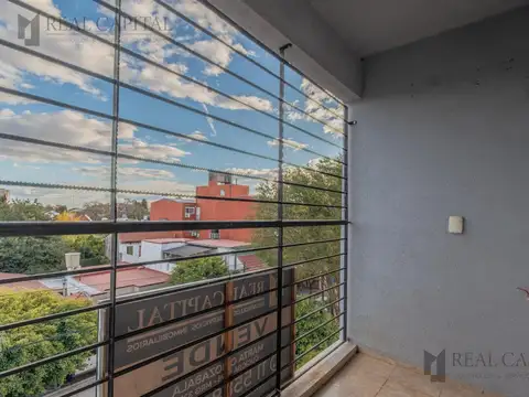 Departamento 2 Amb con Cochera y Balcón | A Pasos de Estación Malaver