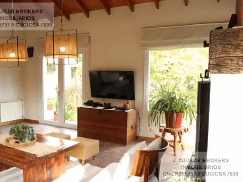 Casa 6 ambientes con 3 baños
