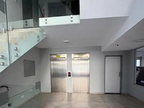 Estocolmo 2700, Piso 2