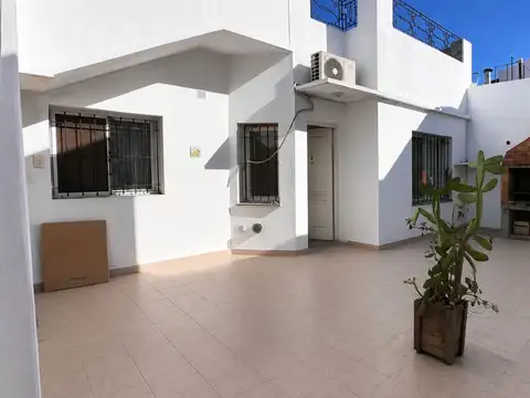 VENTA CASA 3 AMB SAN MARTIN GARAJE PATIO TERRAZA