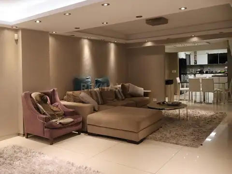 Departamento en Venta con 2 cocheras
