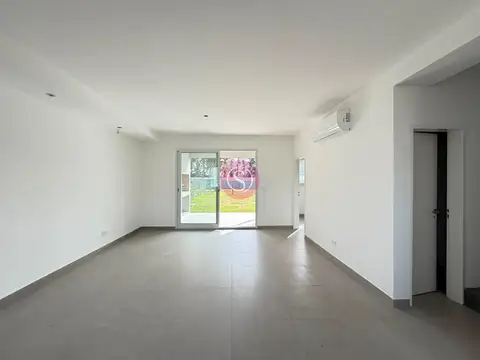 Dúplex 4 ambientes- Jardin en Alquiler en DECS Tortugas