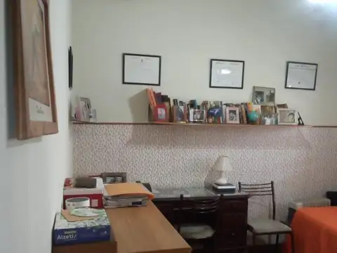 Oficina en Alquiler con 1 cochera