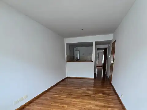Oportunidad departamento un dormitorio a pasos de Av Pellegrini