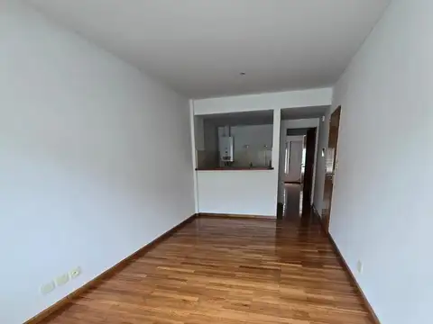 Oportunidad departamento un dormitorio a pasos de Av Pellegr