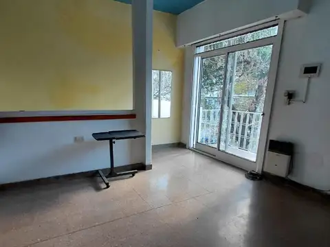 Depto Tipo Casa en Alquiler de 3 ambientes