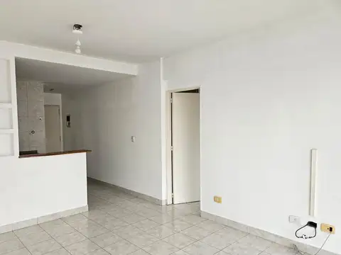 OFICINA.VENTA.2 AMBS. COCHERA Y BALCON. ALMAGRO