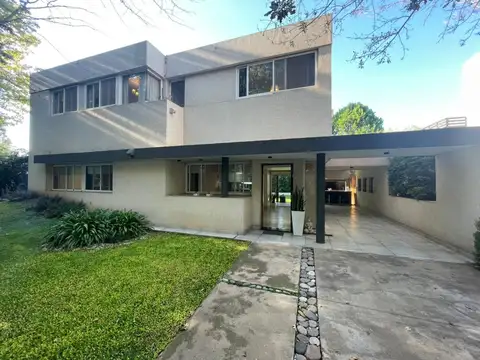 CASA EN VENTA EN SOL DEL PARANA 3 DORMITORIOS GRAN CALIDAD