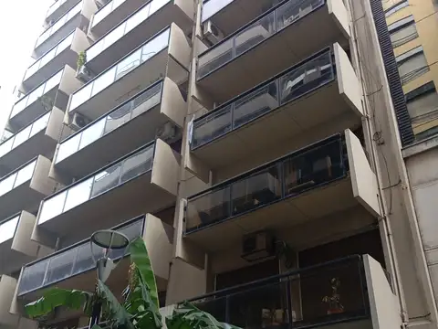 ESMERALDA 1000, Piso 9