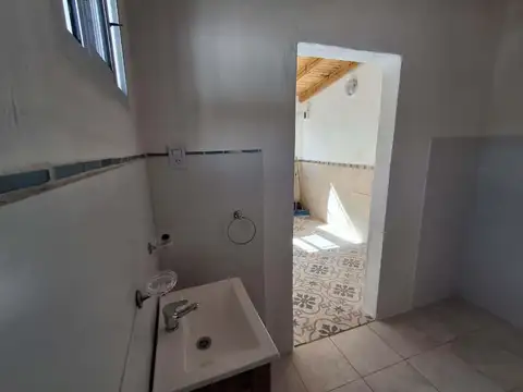 ANDRES LAMAS al 9400