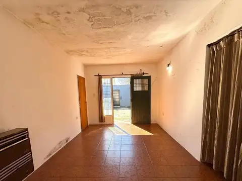 Casa en Venta en Rafael Calzada, USD 98.000