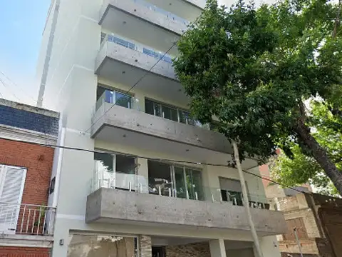 43 e/ 11 y 12 800, Piso 1