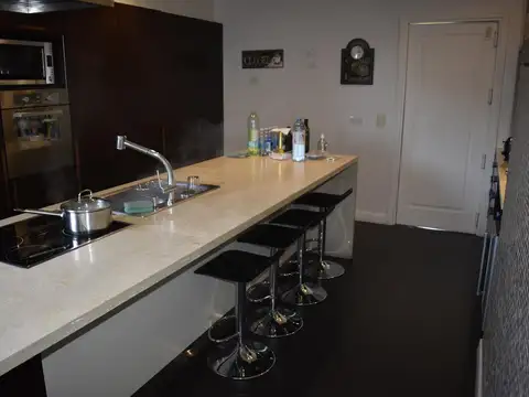 Departamento en Alquiler con 1 cocheras