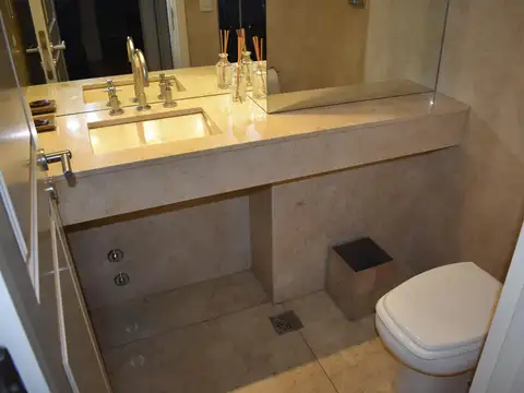 Departamento 4 ambientes con 4 baños