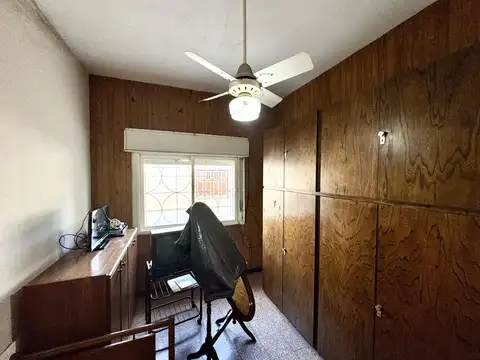 Casa 3 dormitorios + galpón