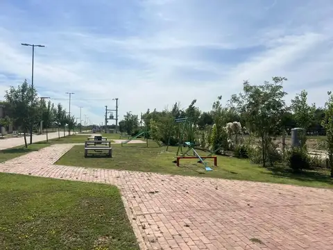 Lote a la venta B° Distrito Sur zona Residencial