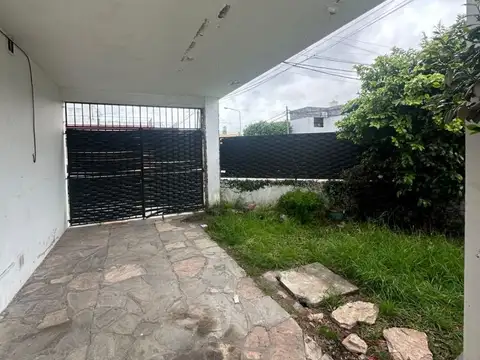 Casa en Alquiler en Ramos Mejía, $ 1.200.000
