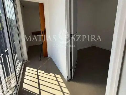 Casa en Venta en Castelar, USD 450.000