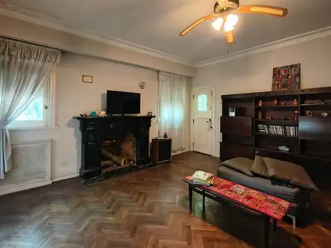 Casa 6 ambientes con 3 baños