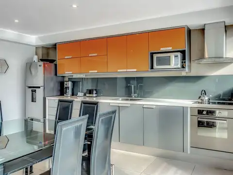 Departamento en Alquiler Temporal en Playa Mansa, USD 4.400