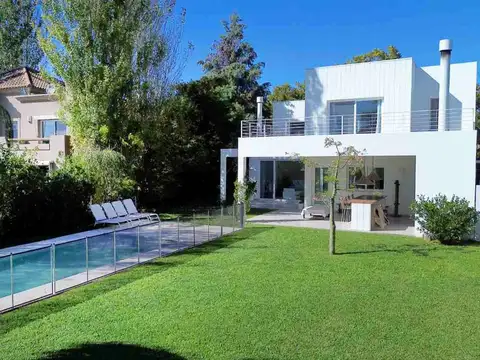 Boulevard de Todos los Santos 5600