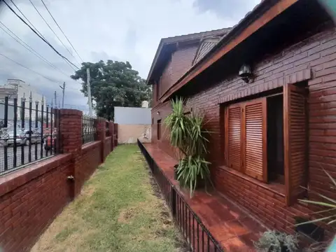Simon Bolivar 800 - Pilar