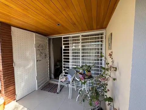 Jose Cubas 3300, Piso 2