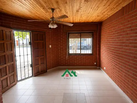 Casa en venta de 3 dormitorios local comercial desocupada en venta en Barrio Pueyrredón oportunidad