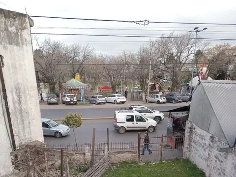 Local en Venta Via Púb.