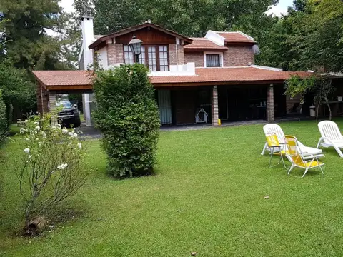 Venta Casa 5 Ambientes P. Exaltacion A Refaccionar
