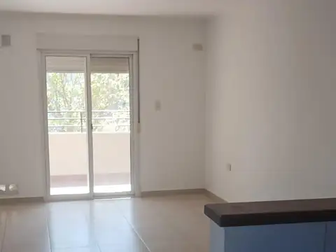 Amplio Dpto 2 dorm