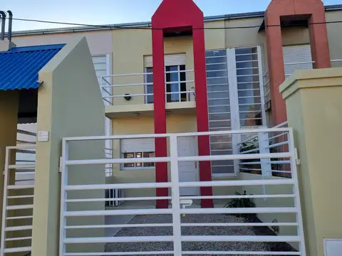 Venta casa tipo duplex en Capilla del Señor