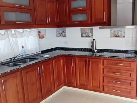 Casa en Venta con 6 cocheras