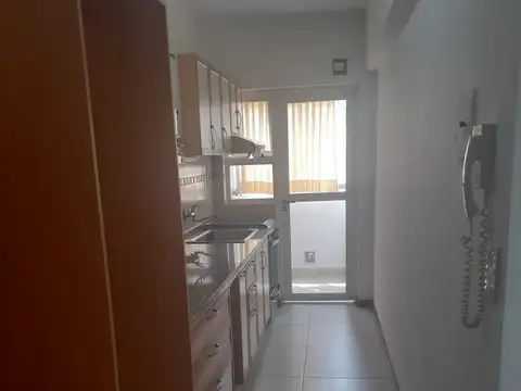 Av Gaona 2700, Piso 3