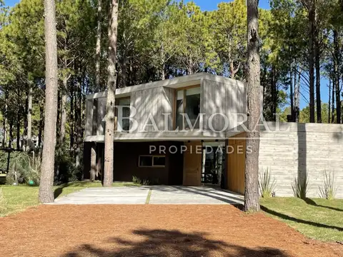 Casa en Alquiler - Zona: Pinamar Norte / REF: 8263